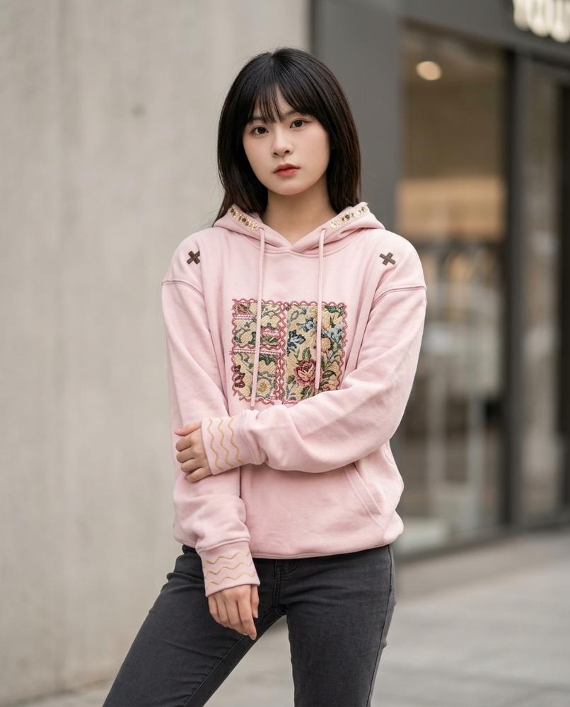 Statement Street - Nenav | Applizierter Bestickter Hoodie Damen