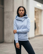 Statement Street - Minal | Tailliert Hochgeschlossen Hoodie Damen