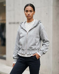 Statement Street - Zepun | Gerüschte Kurz Geschnittene Jacke Damen