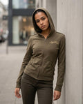 Statement Street - Mowan | Taillierter Geraffter Hoodie Damen
