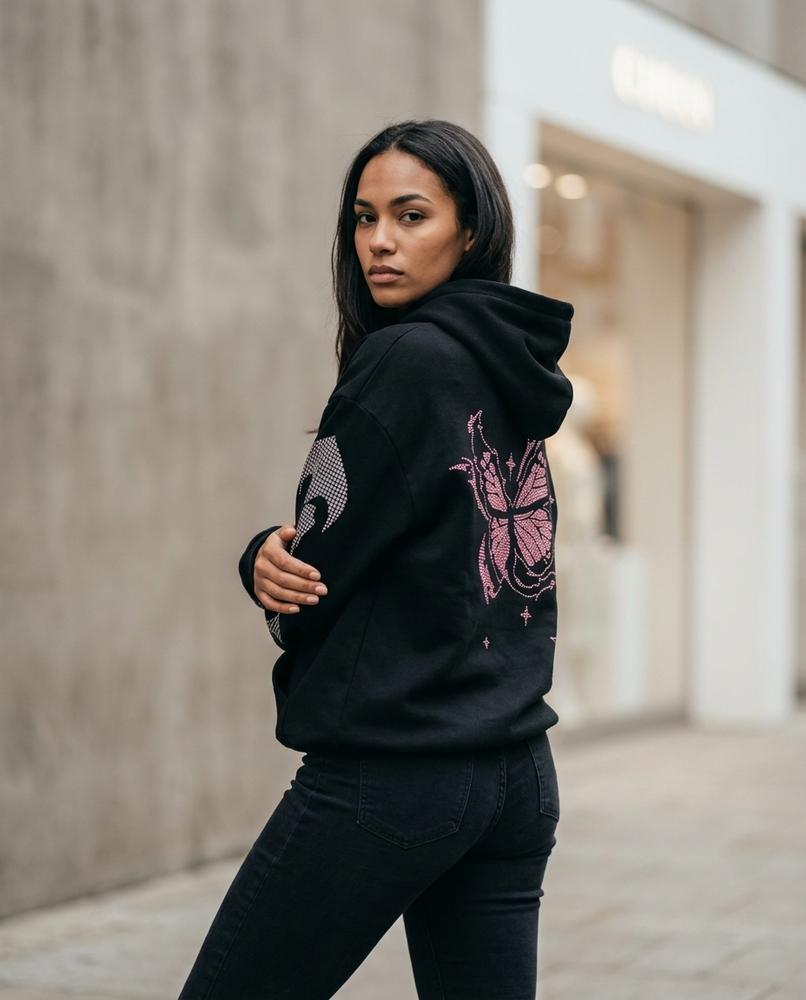 Statement Street - Yuwel | Strassbesetzter Oversize Hoodie Unisex