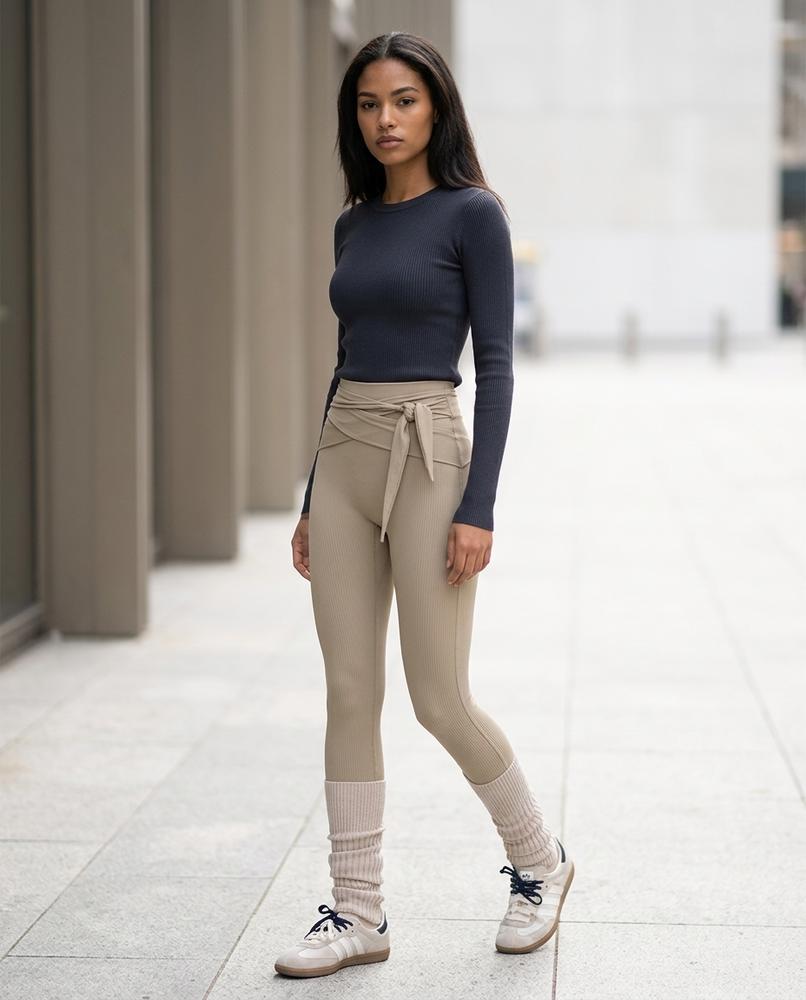 Statement Street - Donik | Gerippte Körperbetonte Hose Damen